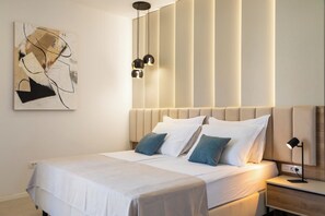 1 bedroom, in-room safe, WiFi, bed sheets - Charming hotel suite with balcony in  Split city centre with WiFi, AC (Split)