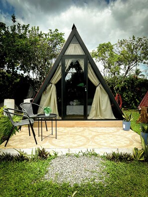 Front of property - Tilawa La Fortuna Glamping (La Fortuna)