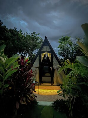 Standard Chalet, Patio, Courtyard View | 1 bedroom, free minibar, free WiFi - Tilawa La Fortuna Glamping (La Fortuna)