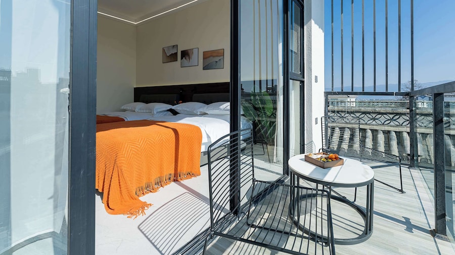 Wuyi Whispering Maple