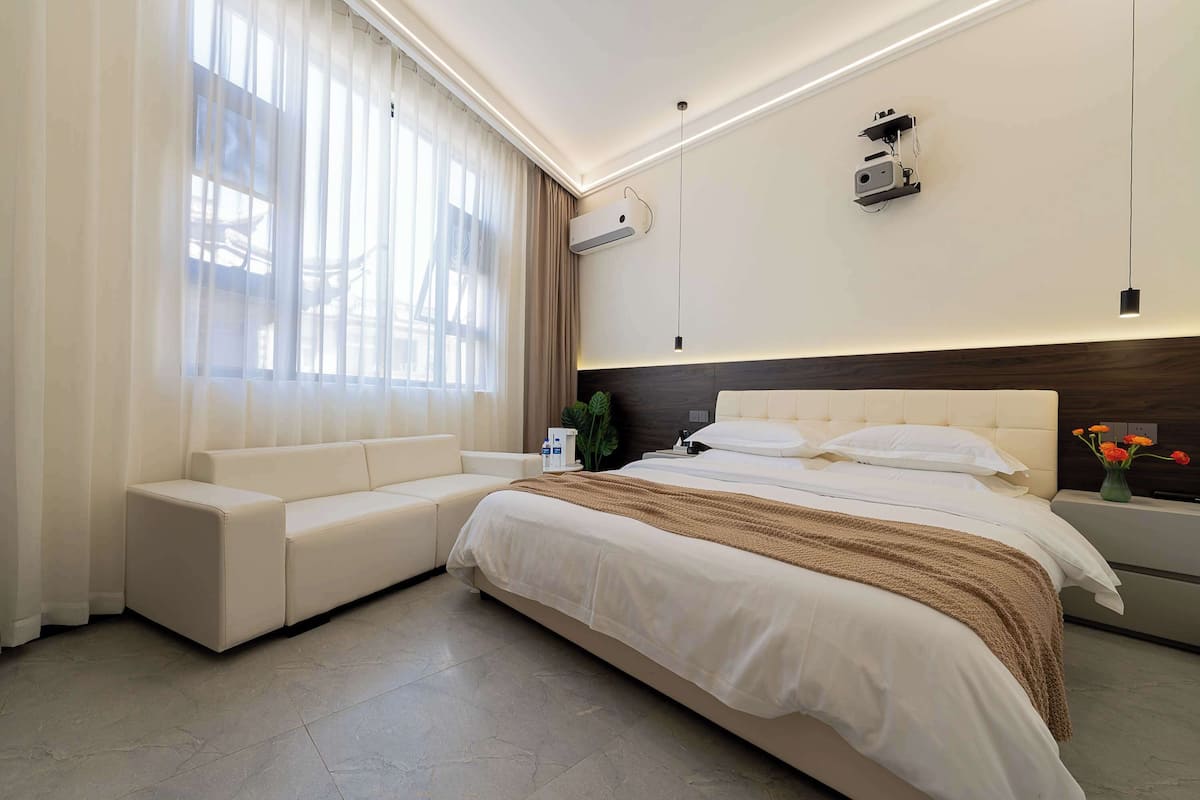 Classic Double Room | Desk, laptop workspace, free WiFi