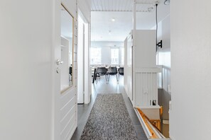 Appartement Supérieur, 6 chambres, animaux de compagnie acceptés, côté piste de ski | Coin séjour