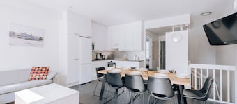 Modern 2-Unit Retreat up to 16 guests