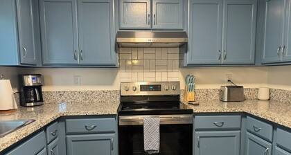 Aloha Hale - 3-bedroom house in tropical Pāhoa near Hilo