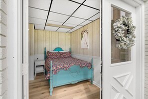 4 bedrooms, free WiFi, bed sheets