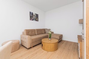 Classic Apartment, Sea View | 1 bedroom, iron/ironing board, free WiFi