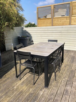 Outdoor dining - Family house 600m from the sea - 6 pers (Le Relecq-Kerhuon)