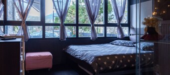 모나 리사 게스트 하우스