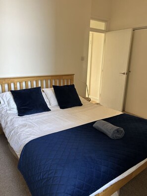 2 Schlafzimmer, Bügeleisen/Bügelbrett, Reisekinderbett, kostenloses WLAN