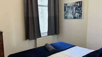 2 bedrooms, iron/ironing board, travel cot, free WiFi