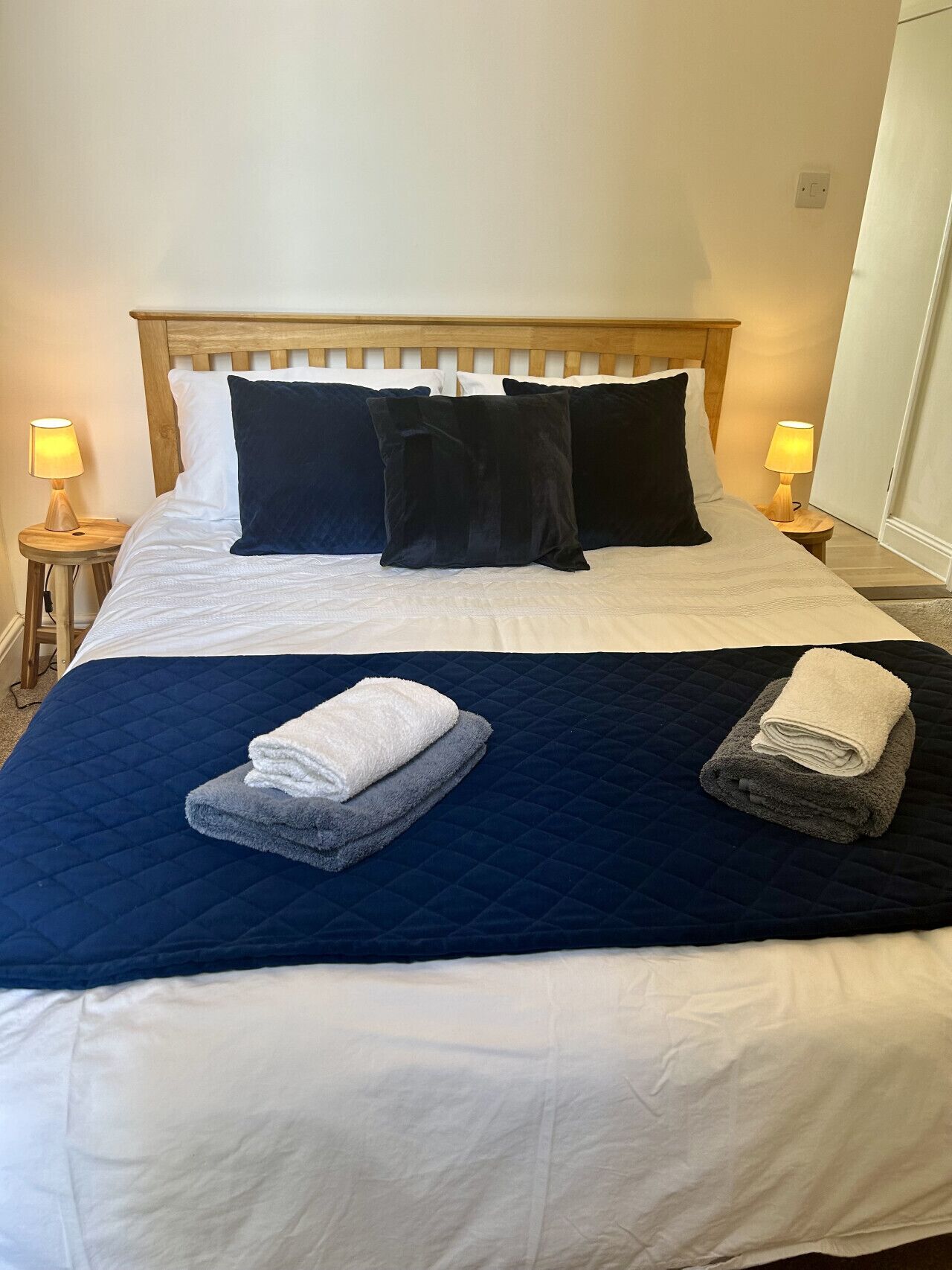 2 bedrooms, iron/ironing board, travel cot, free WiFi