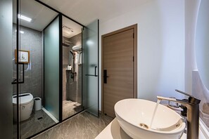 Standard Double Room, Sea View | Bathroom - Dali Water Cloud Pavilion Ocean View (Dali)