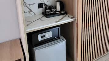 Caja de seguridad en la habitación, insonorización y wifi gratis