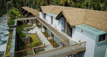 Maayaa riverside villa by KPM Tripenta