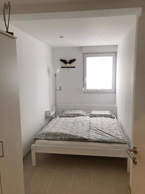1 bedroom, travel cot, WiFi, bed sheets - Vacation apartment Kleines Zuhause (Mülheim an der Ruhr)
