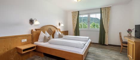 クラシック アパートメント 2 ベッドルーム | 防音設備、WiFi (無料)