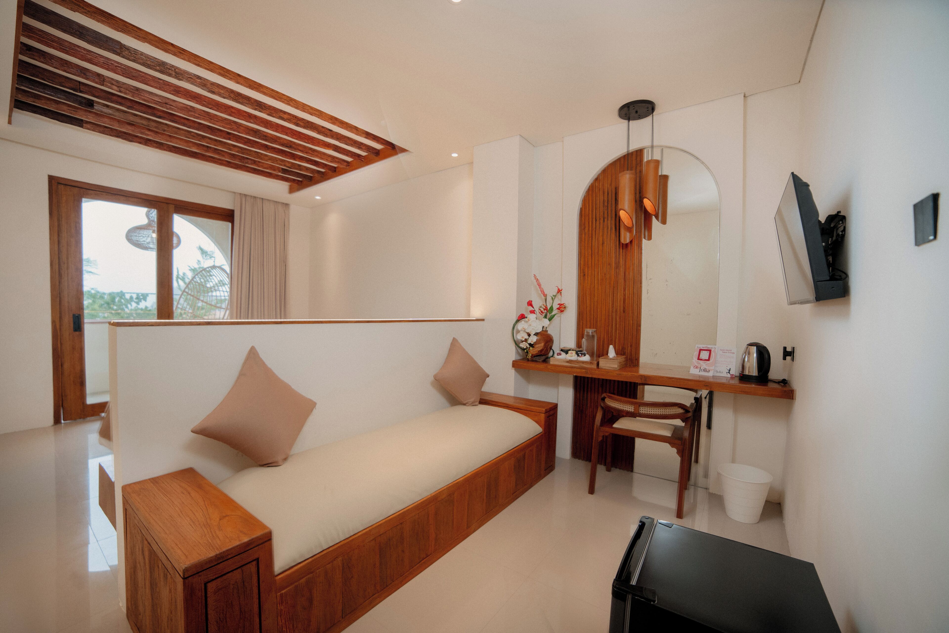 Studiosuite – junior | Oppholdsområde | En 42-tommers smart-TV med digitale kanaler