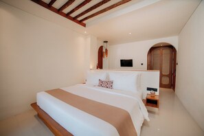 Junior Studio Suite | Premium bedding, minibar, in-room safe, desk - OhJulia Hotel Komodo (Labuan Bajo)