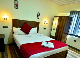 高档床上用品、办公桌、免费 WiFi、床单