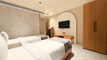 Standard Double or Twin Room, City View | In-room safe, soundproofing, iron/ironing board, free WiFi
