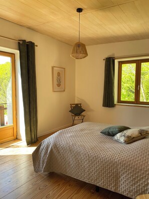 3 bedrooms, iron/ironing board, WiFi