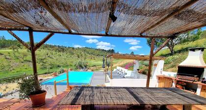 The Gecko Pego Longo quinta and its swimming pool