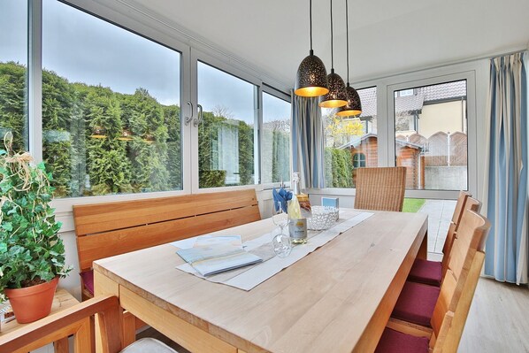 Imagen sin descripción, 1 de 18, botón