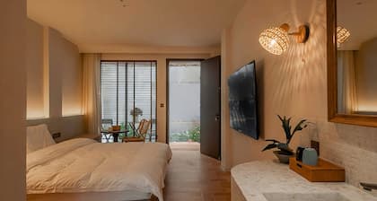 Cloud 9 Hotel