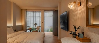 Cloud 9 Hotel