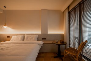 Kamer, 1 kingsize bed, niet-roken | Een bureau, een laptopwerkplek, gratis wifi