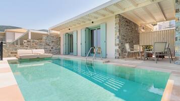 Premium 2 Bedroom Villa, Sea View, Private Pool 4+1 | In-room safe, laptop workspace, blackout drapes, soundproofing