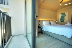 Standard Double or Twin Room, Balcony, Partial Sea View | In-room safe, desk, iron/ironing board, free WiFi