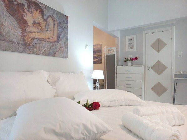 1 habitación, tabla de planchar con plancha, wifi y ropa de cama 