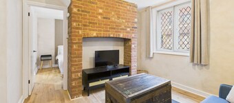 호스트 스테이 데임 앨리스 스트리트