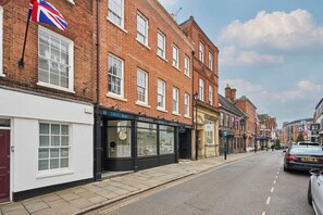 Apartment | 1 bedroom - Host Stay Eton House (Windsor)