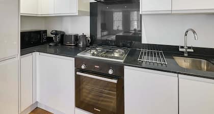 Host Stay Eton House