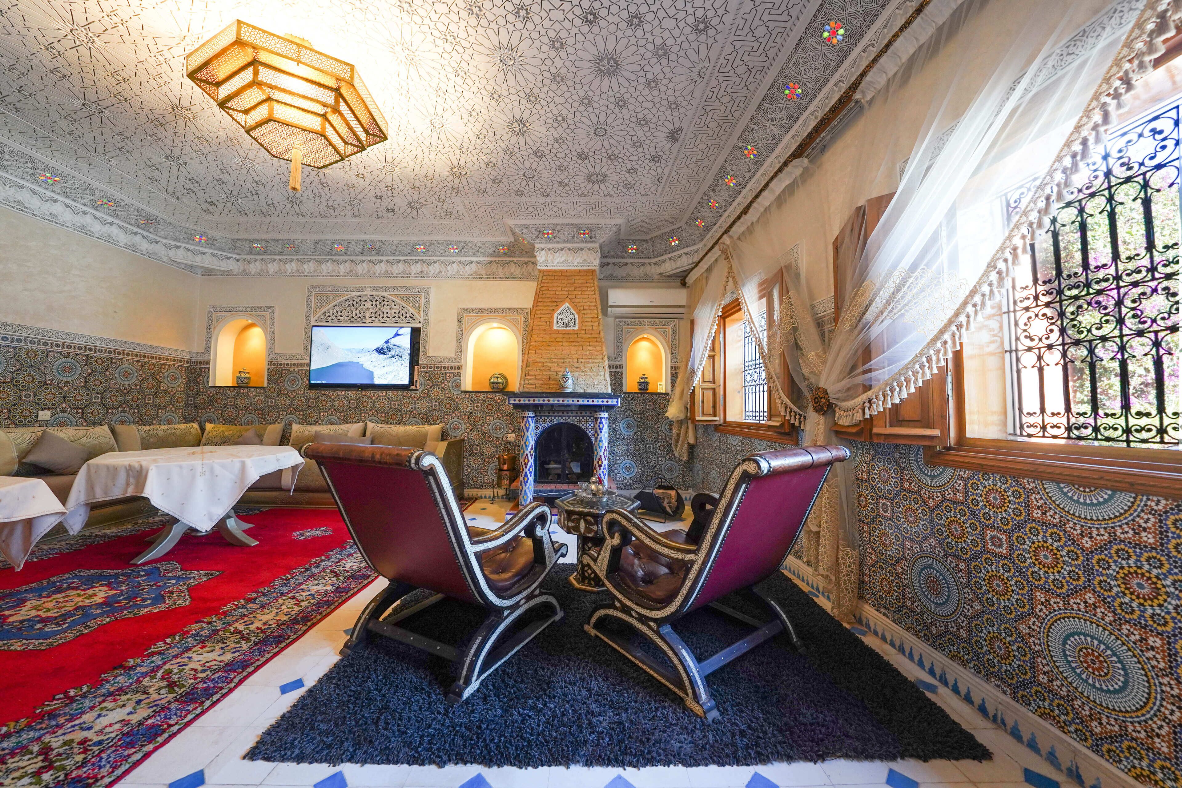 Villa, 4 Bedrooms, Smoking, Private Pool | Living room