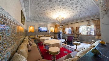 Villa, 4 slaapkamers, roken, privézwembad | Woonkamer