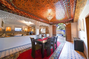 Villa, 4 Bedrooms, Smoking, Private Pool | Dining room