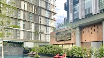 室外游泳池