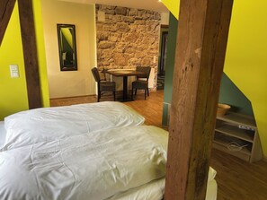 1 bedroom, WiFi, bed sheets - Apartment Highlander (Fürstenberg/Havel)