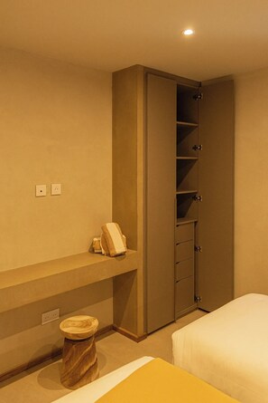 3 bedrooms, in-room safe, iron/ironing board, travel crib - Villa with swimming pool, near Lozari beach – Corsica (BELGODÈRE)