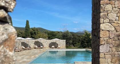 Villa avec piscine, proche de la plage de Lozari - Haute-Corse