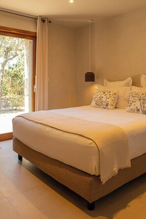 3 soverom, safe på rommet, strykejern/-brett og reiseseng for barn