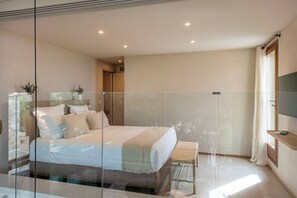 3 bedrooms, in-room safe, iron/ironing board, travel cot - Villa with swimming pool, near Lozari beach – Corsica (BELGODÈRE)