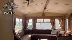 Living area - NB46 Family & Pet Friendly on Coastfields (Lincolnshire)