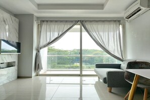 Deluxe Apartment, 1 Bedroom, Balcony, City View | View from room
