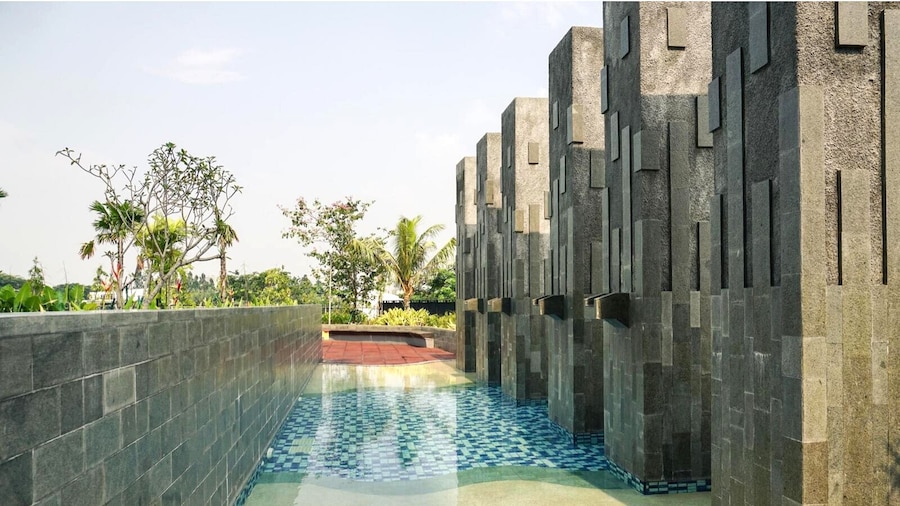 Lush Lakeside - Citra Luxury Apartments