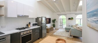 5 Beach Baby Bungalow for 4 + FREE parking