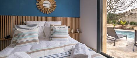 4 bedrooms, iron/ironing board, travel cot, WiFi